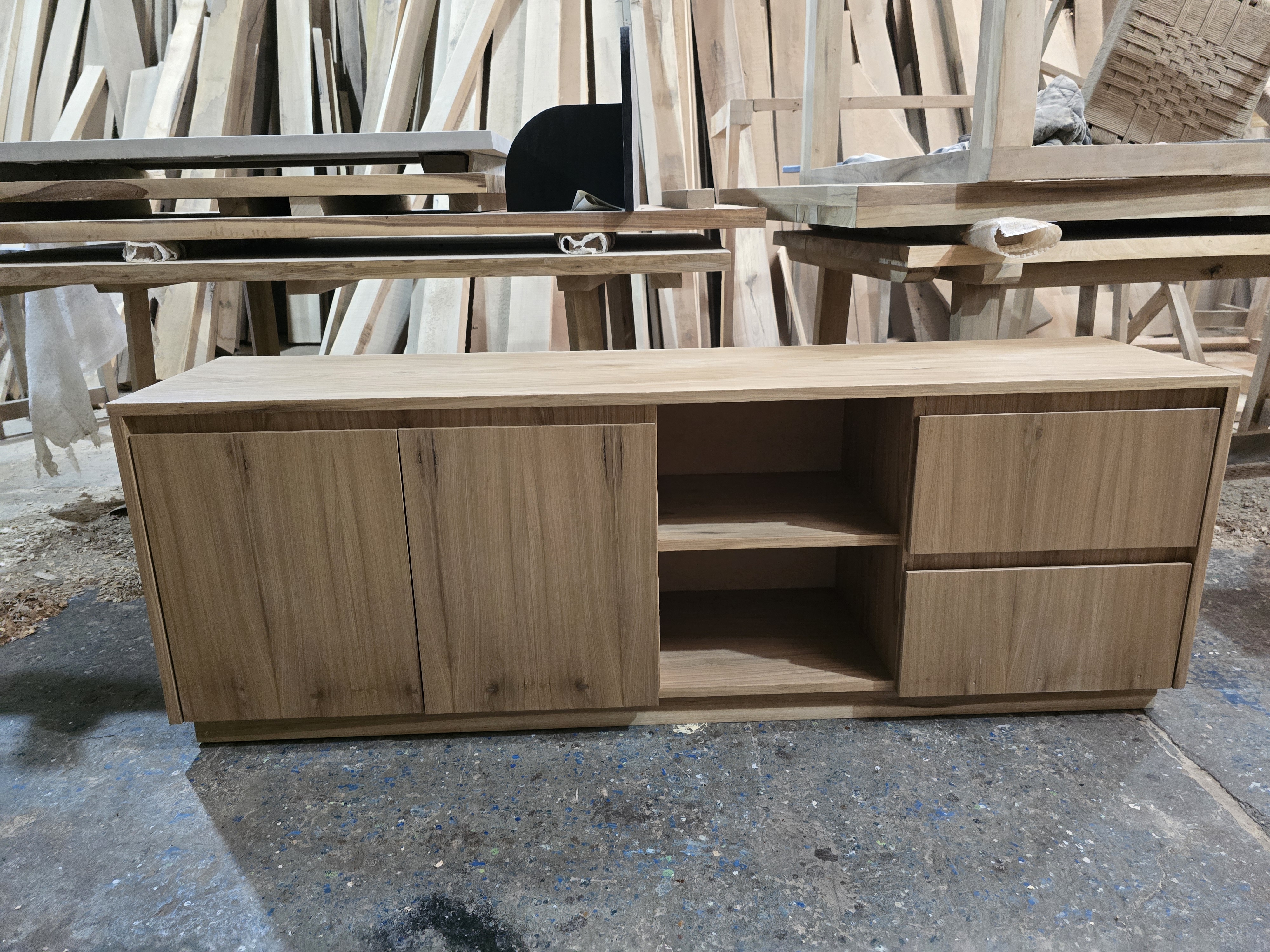 Rack Tesla — detalle